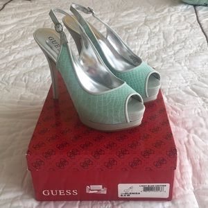 Guess woman’s size 6.5 Glenisa Leather heels